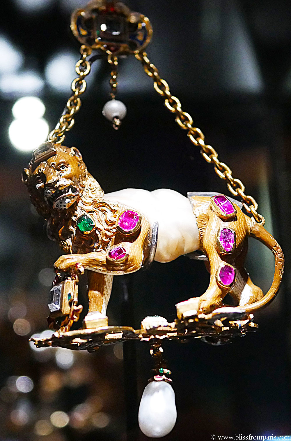 Golden lion pendant