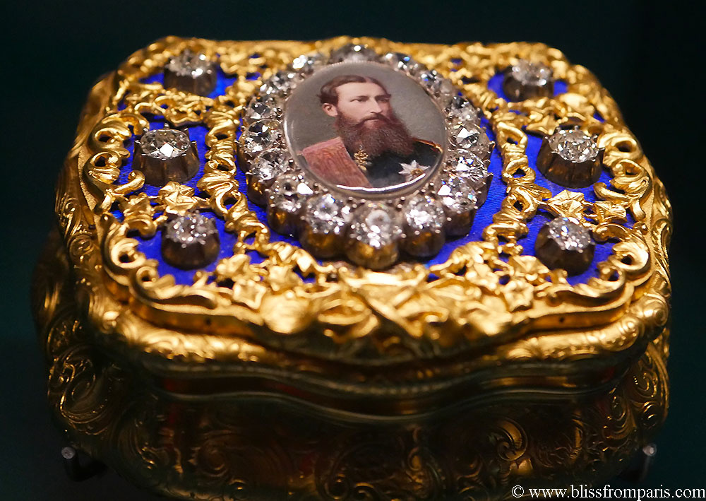 Snuffbox with portrait of Leopold II 