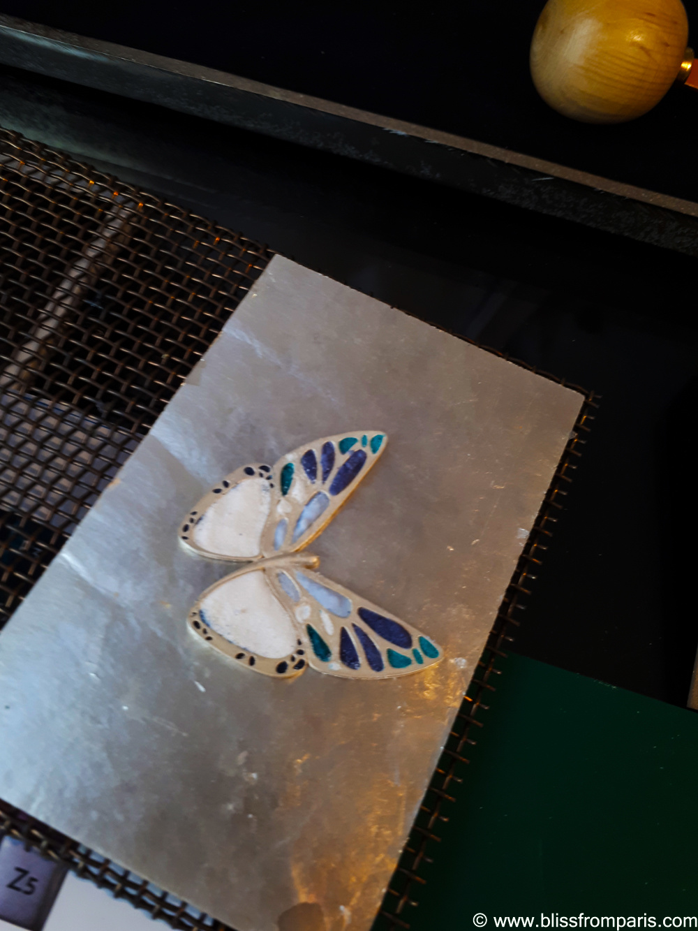 Mon papillon en argent que j'ai émaillé avant la mise au four